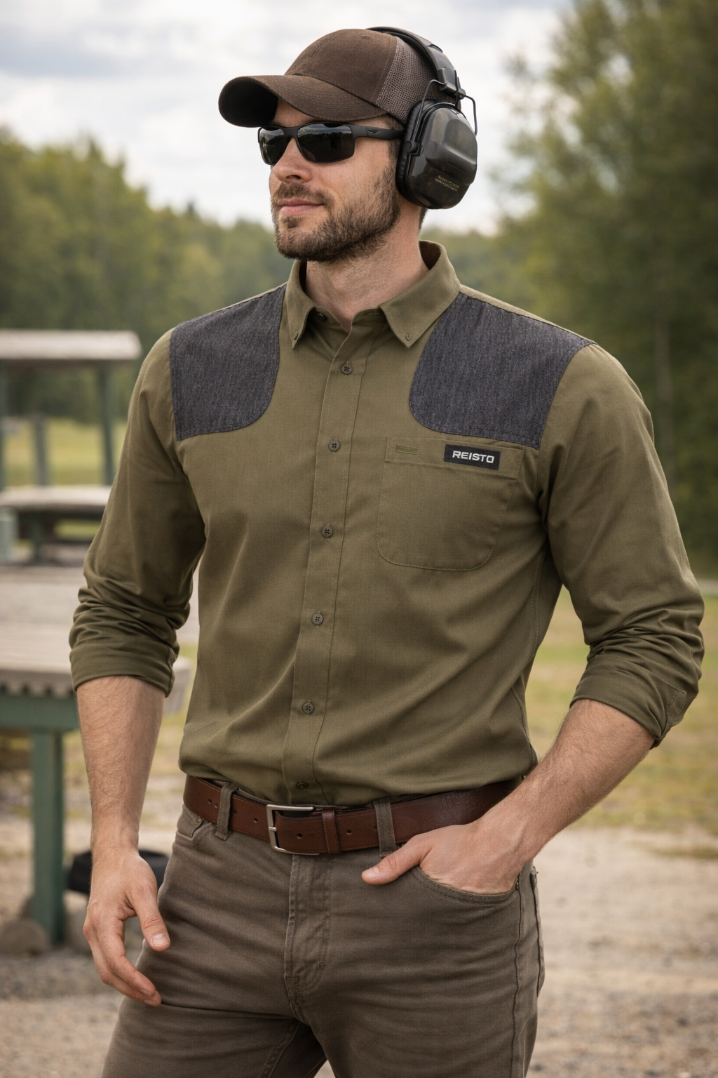 Man wearing Reisto shooting shirt 